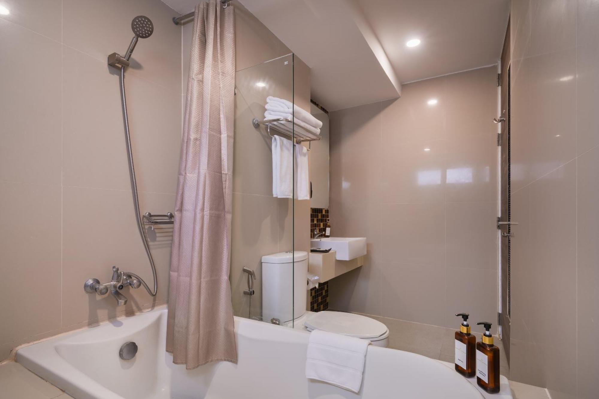 Aspira Suites Sukhumvit 20 Bangkok Zewnętrze zdjęcie