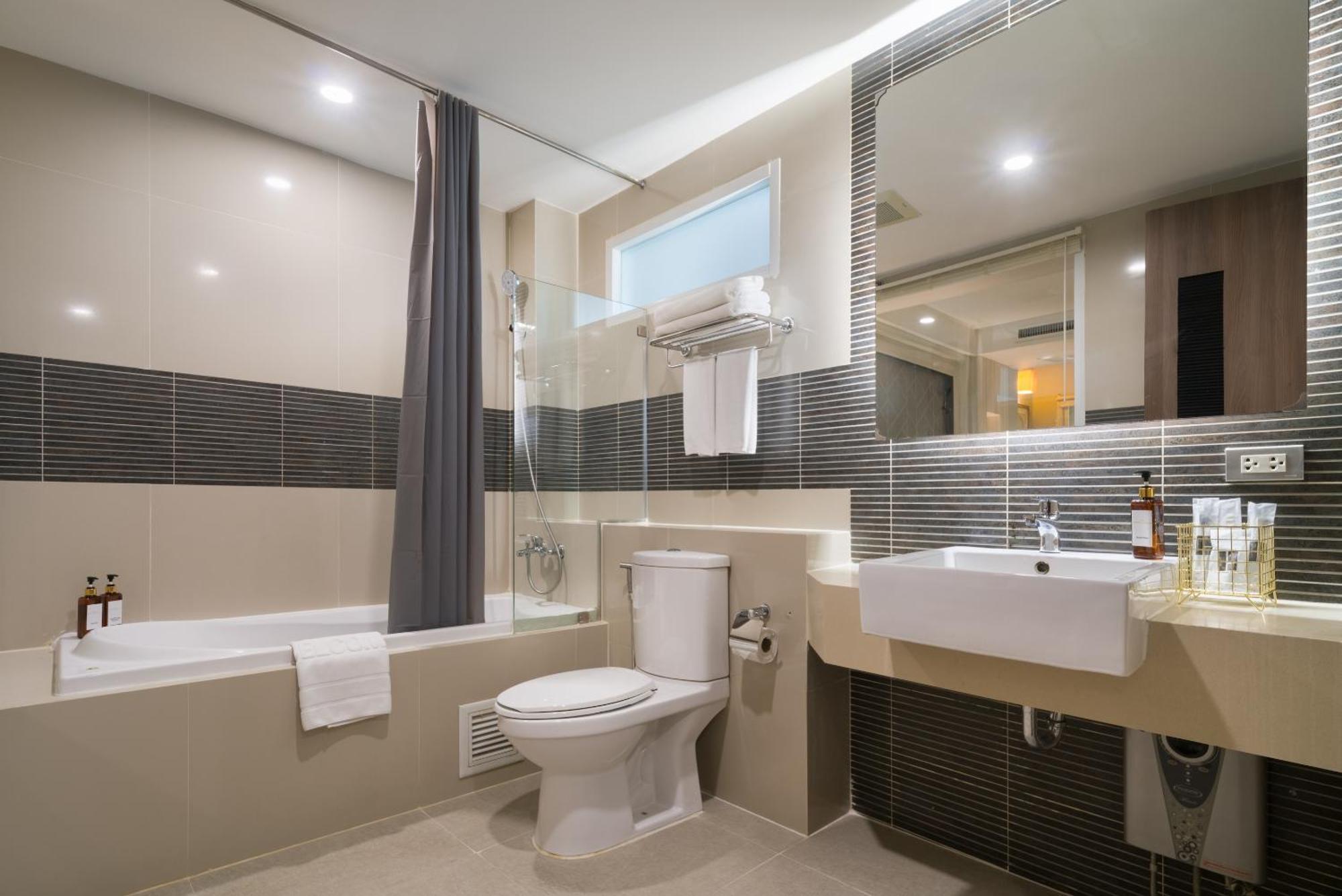 Aspira Suites Sukhumvit 20 Bangkok Zewnętrze zdjęcie